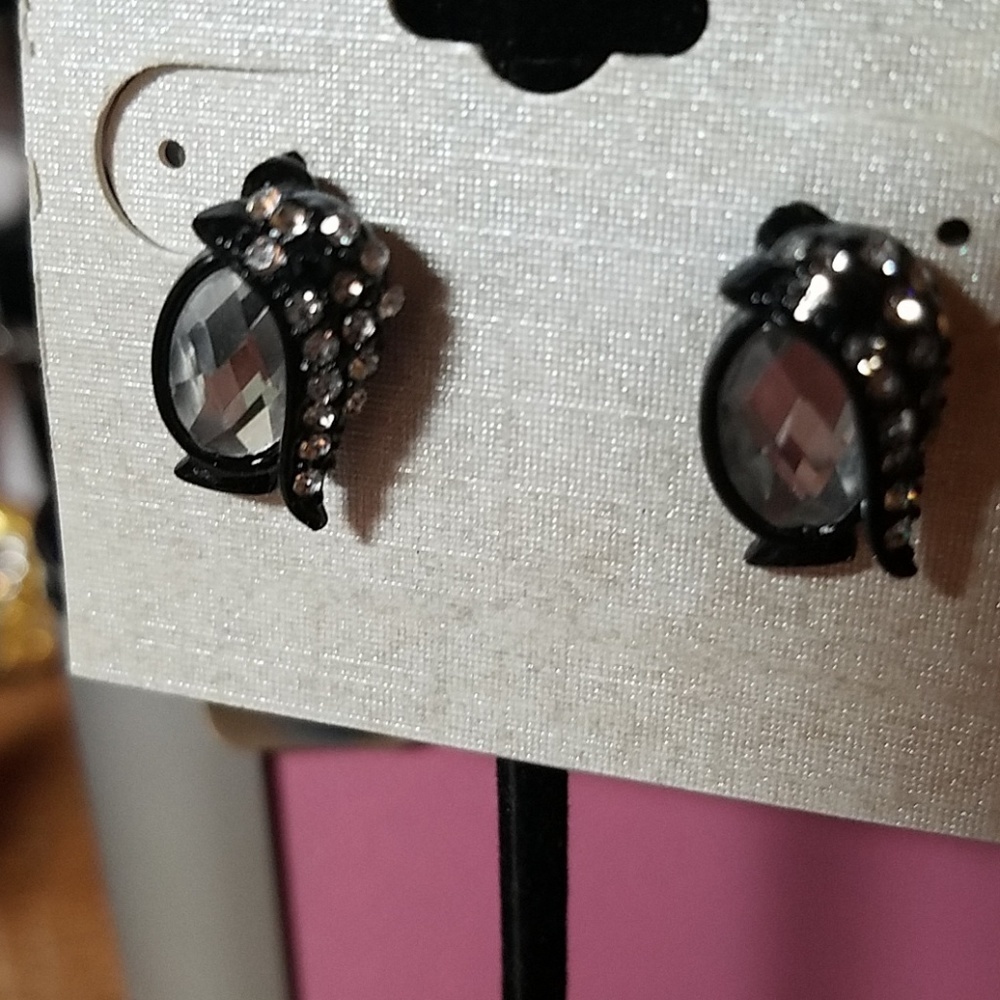 Rhinestone Black Penguin 0.75" Earrings
